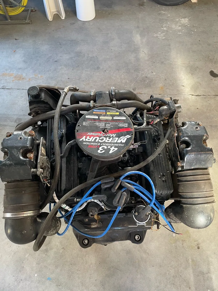 Mercruiser 4.3 V6 Engine - Image 2