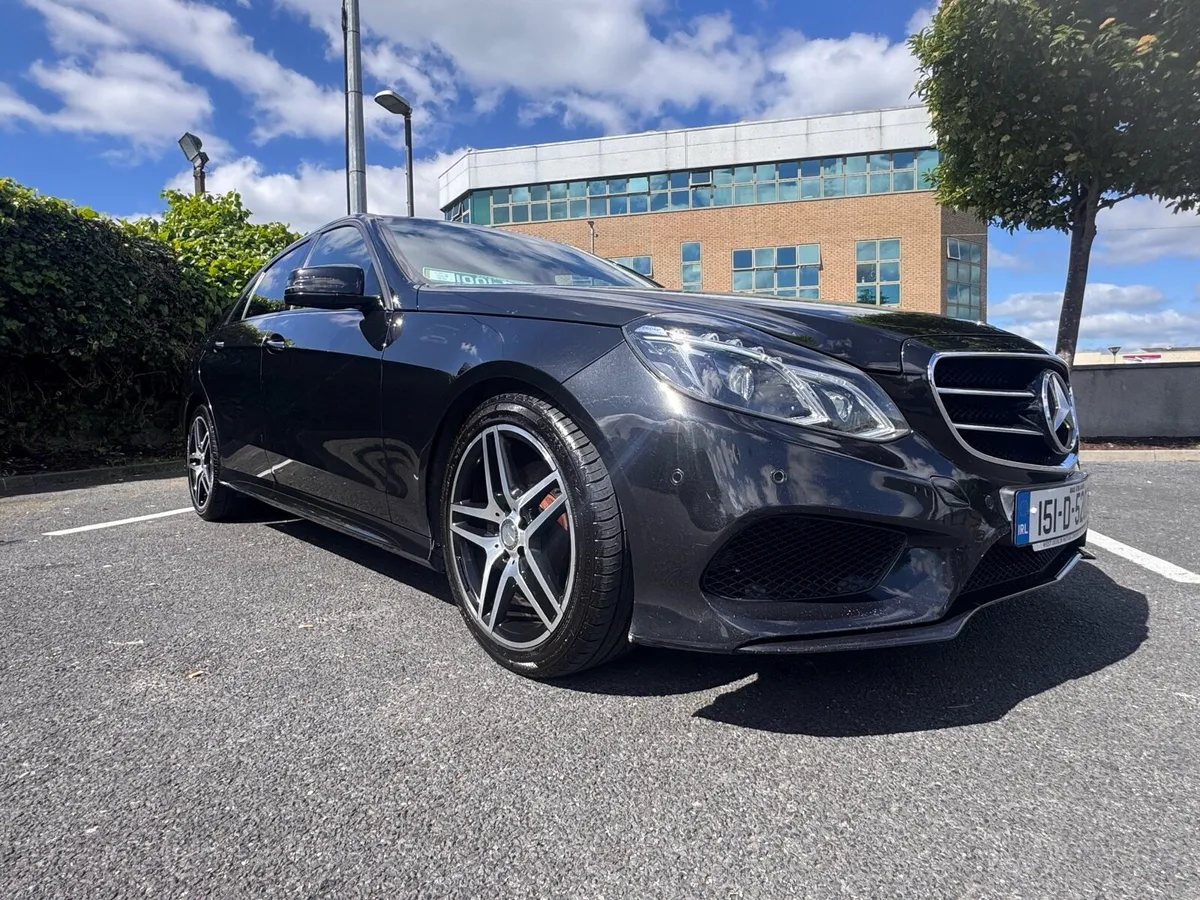 Mercedes E220 BLUETEC AMG SPORTS - Image 2