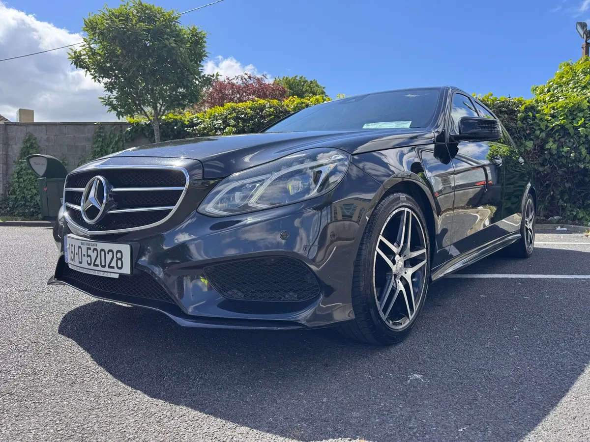 Mercedes E220 BLUETEC AMG SPORTS - Image 4