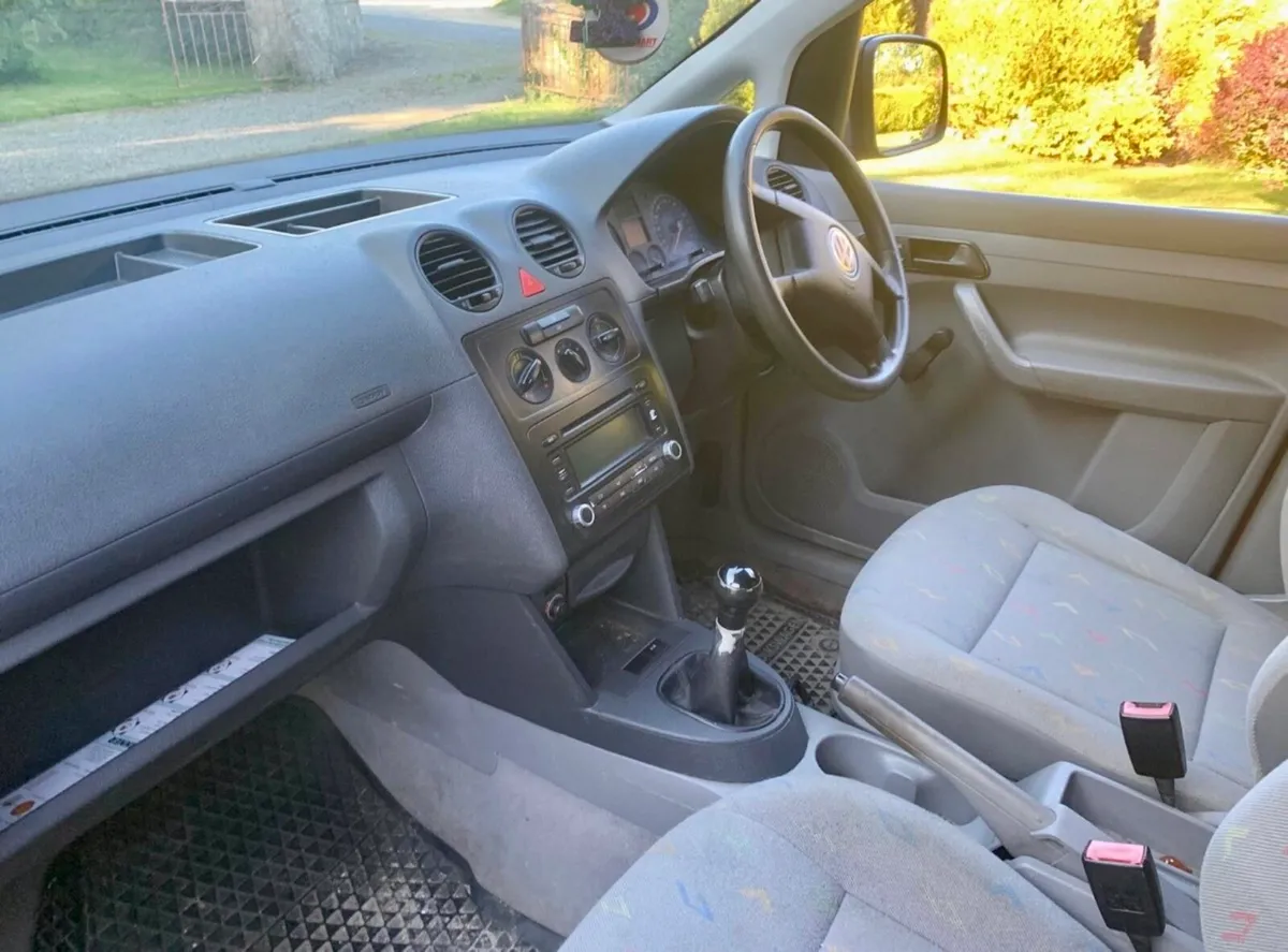VW Caddy 1.9 TDI 2006 - Image 2