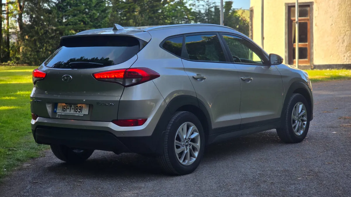2016 Hyundai Tucson 1.7 DIESEL Executive - Image 4