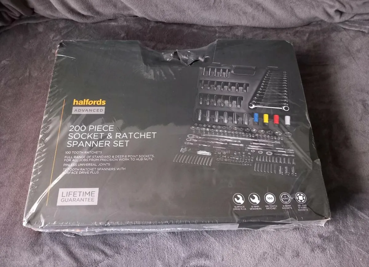 200pce halfords socket set brand new in box not us - Image 1