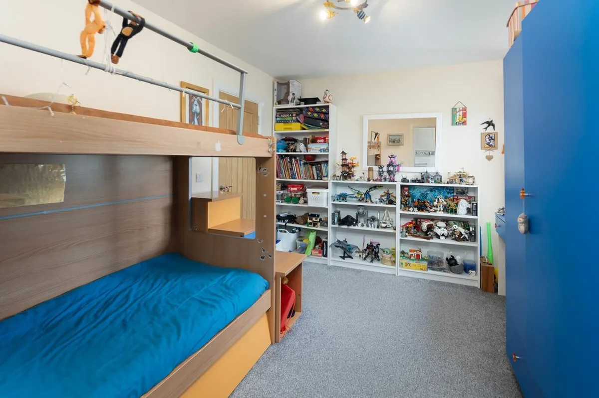 Bunkbed - Image 1