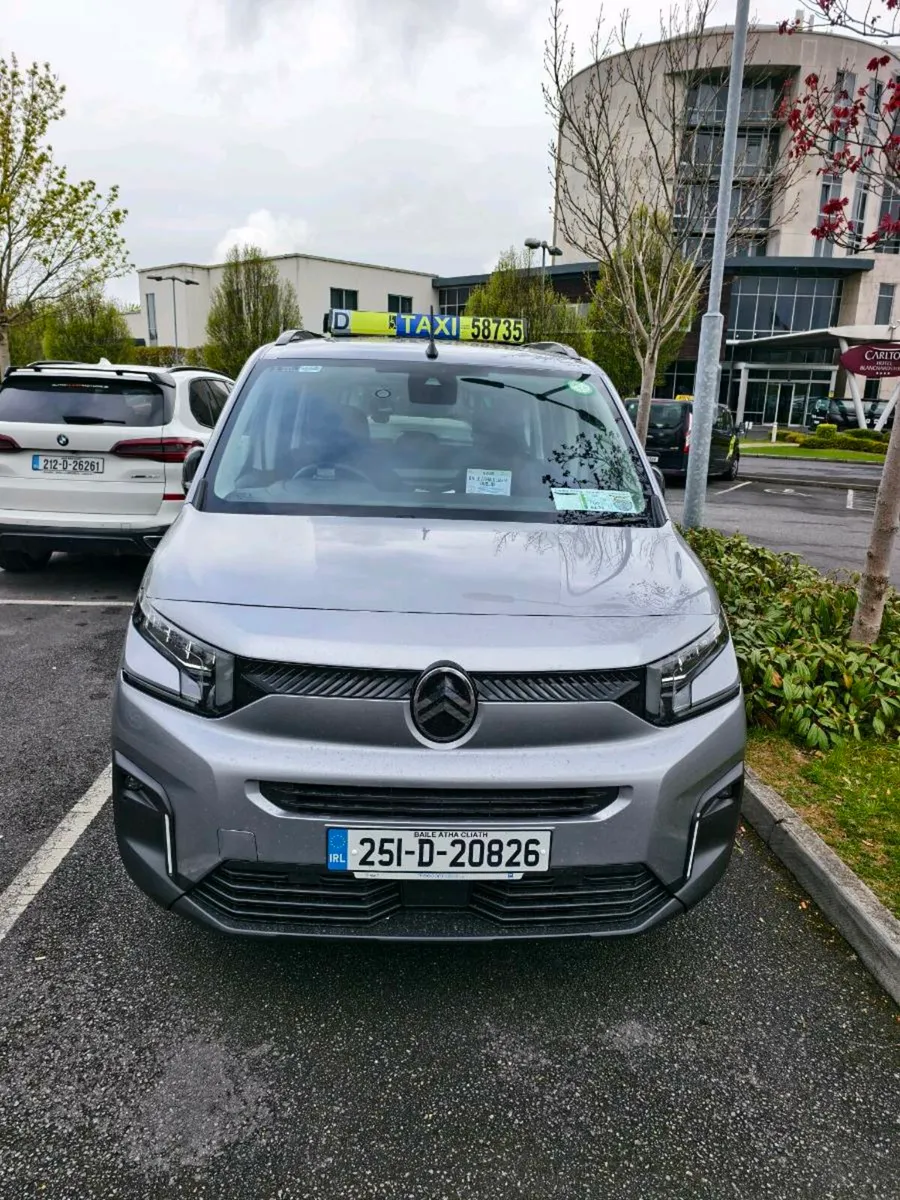251 taxi for rent - Image 1
