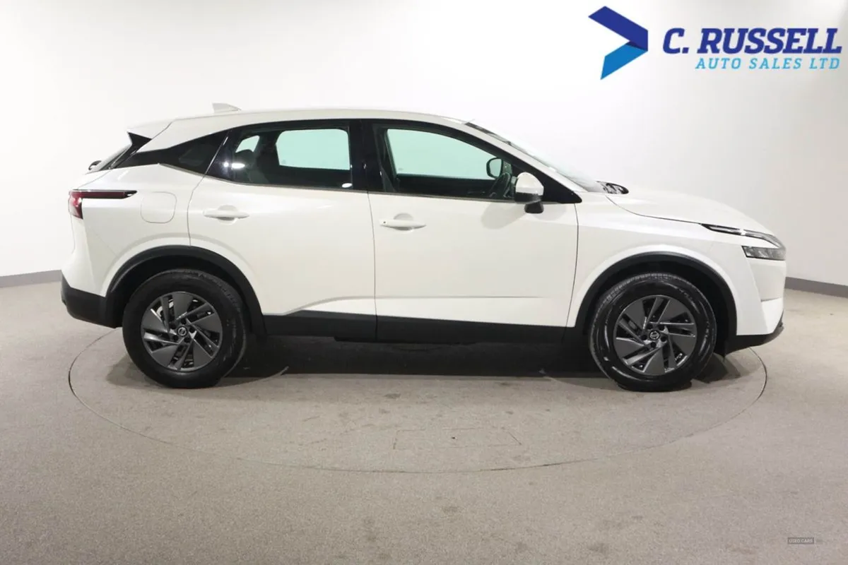 Nissan QASHQAI Hatchback - Image 4