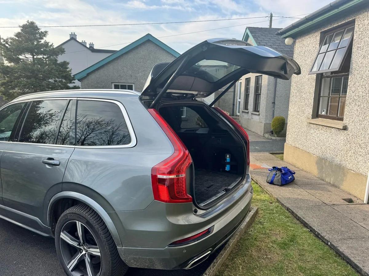 Volvo XC90 R-Design - Image 4