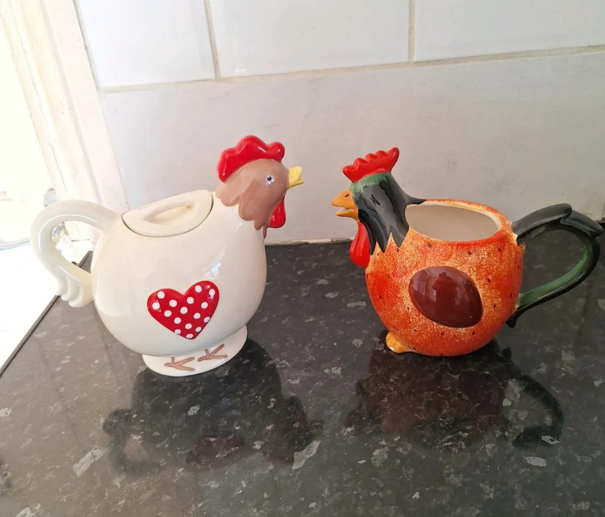 Vintage ceramic hen teapot and jug - Image 1