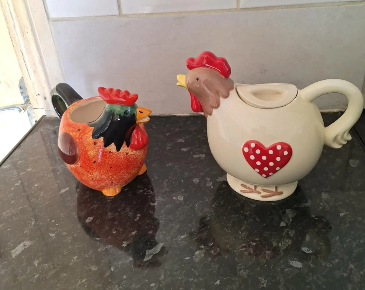 Vintage ceramic hen teapot and jug - Image 2