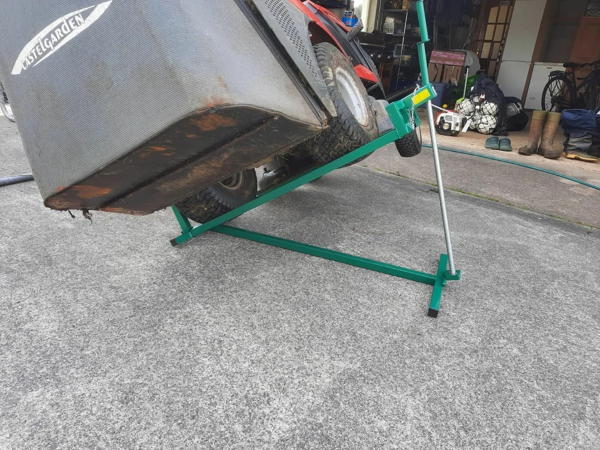 LAWNMOWER LIFTER JACK .. FREE DELIVERY - Image 1