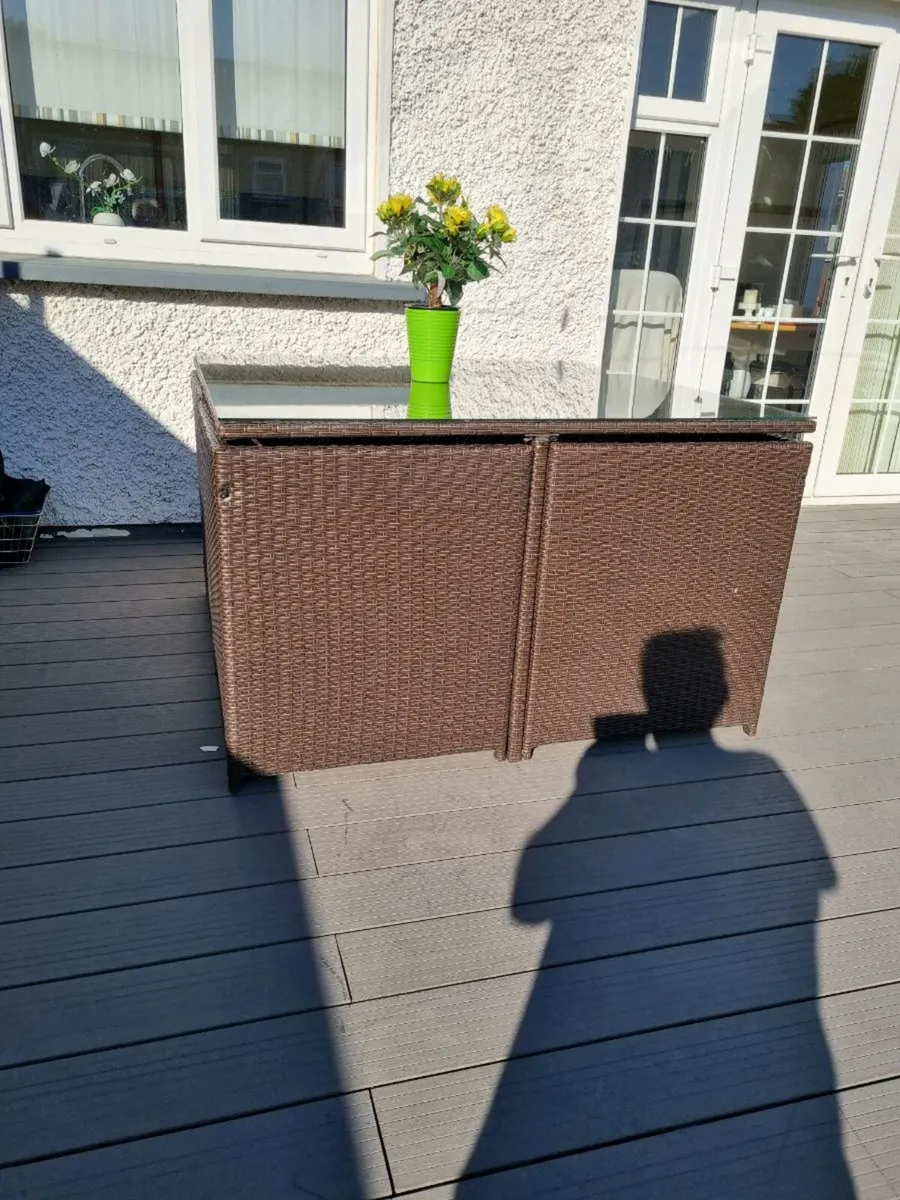 Patio furniture - Image 1
