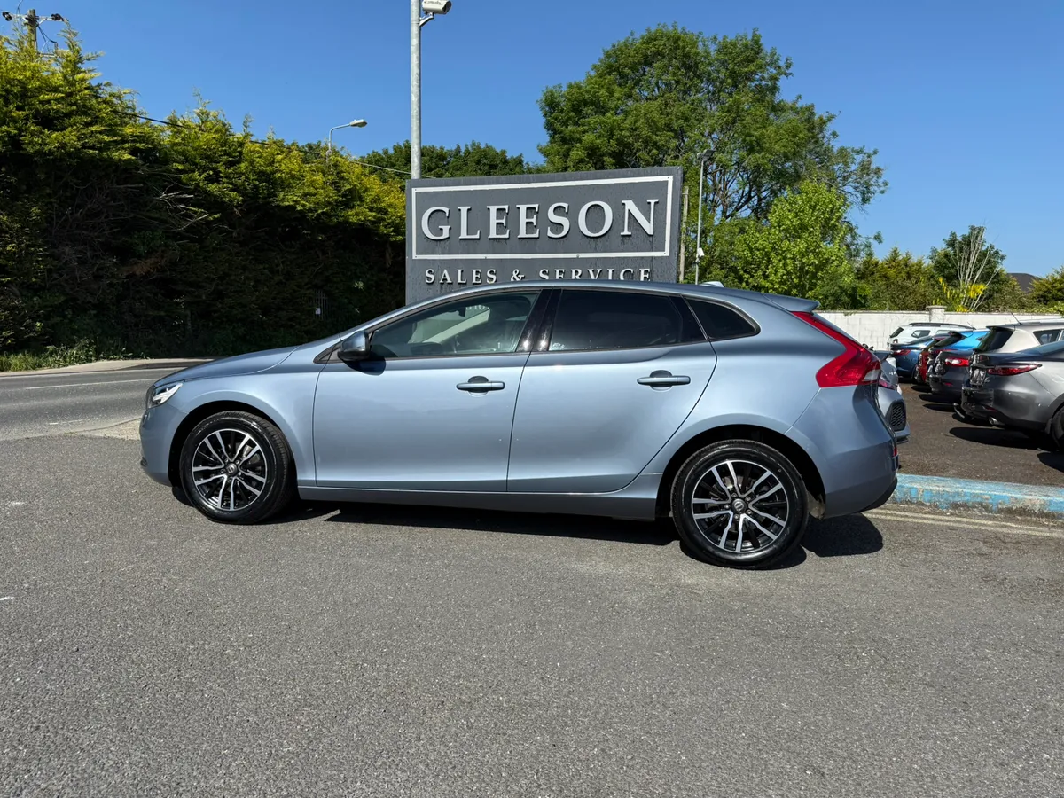 2018 Volvo V40 D2 Diesel - Low Mileage - Image 2