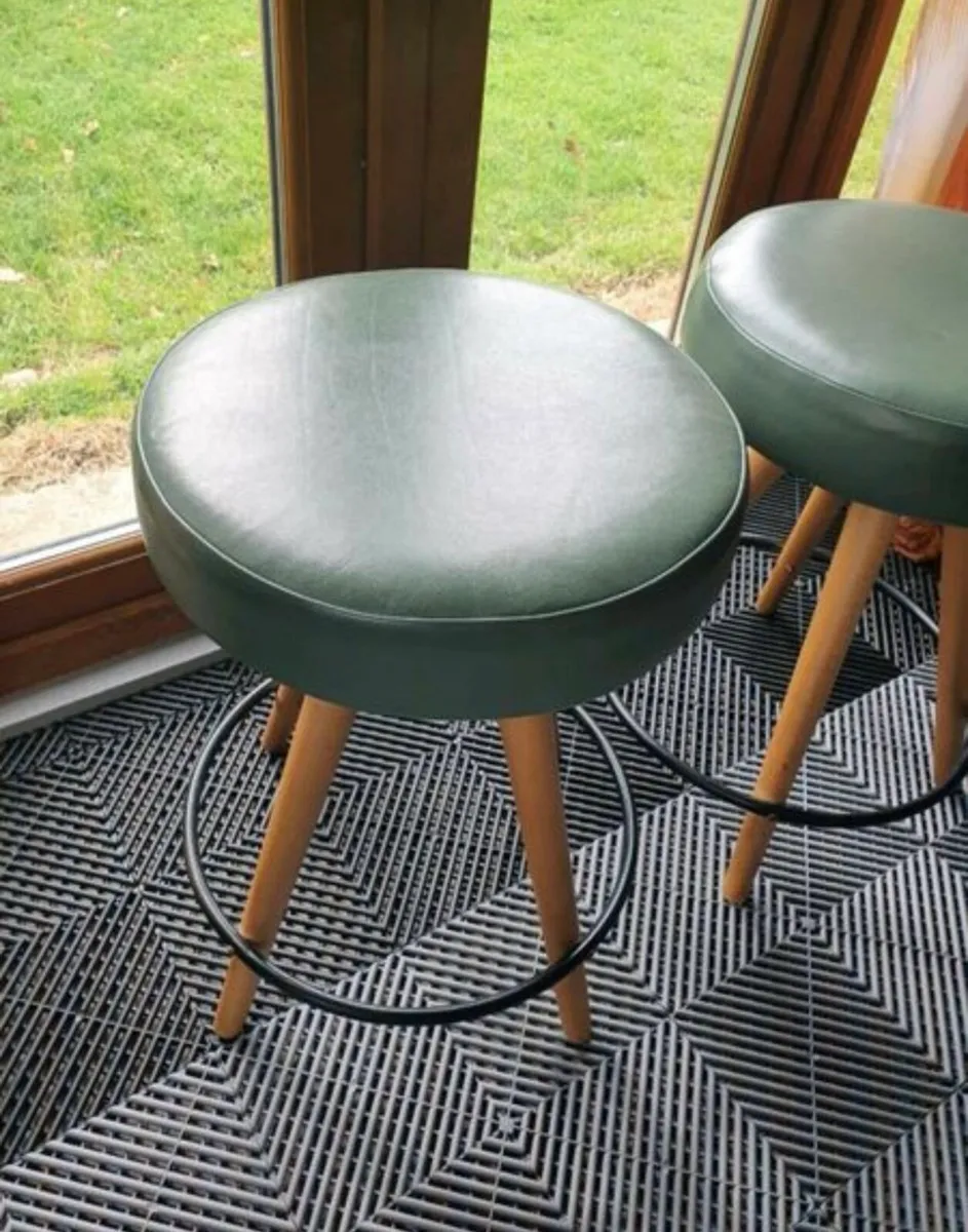 2 Bar chairs, stools - Image 4