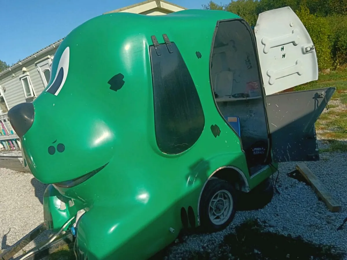Dog Grooming Trailer - Image 1