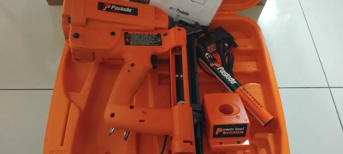 Paslode 16 Gauge 1/2" Crown Stapler - Image 1