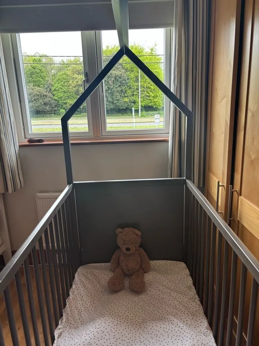 stokke home bed - Image 2