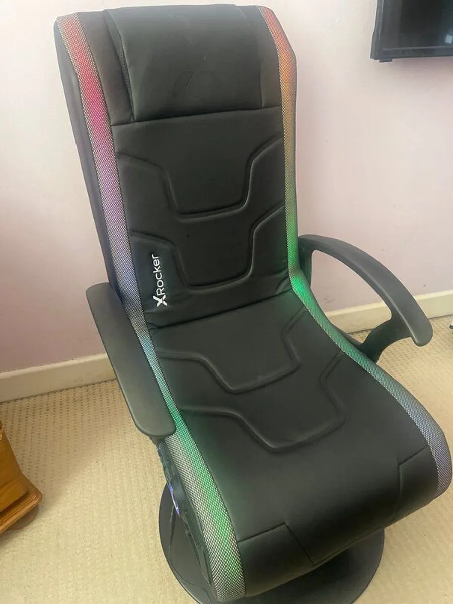 Gaming chair - Image 1