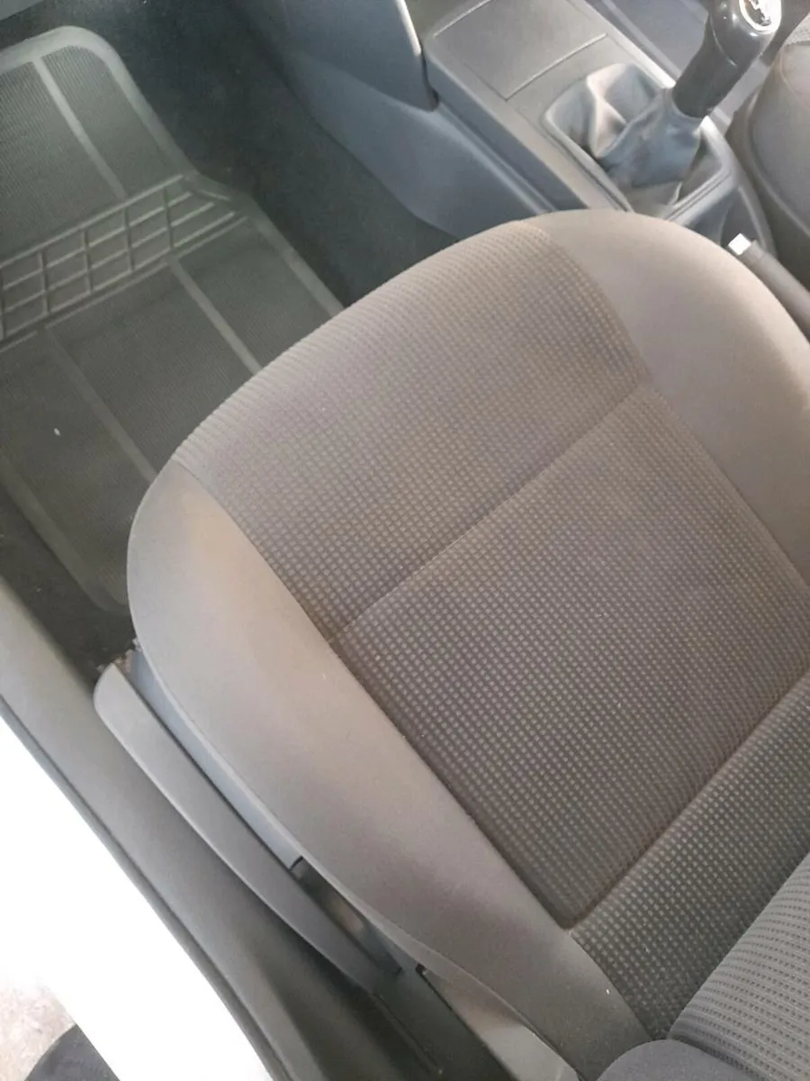 Vw polo 1.2 petrol - Image 2