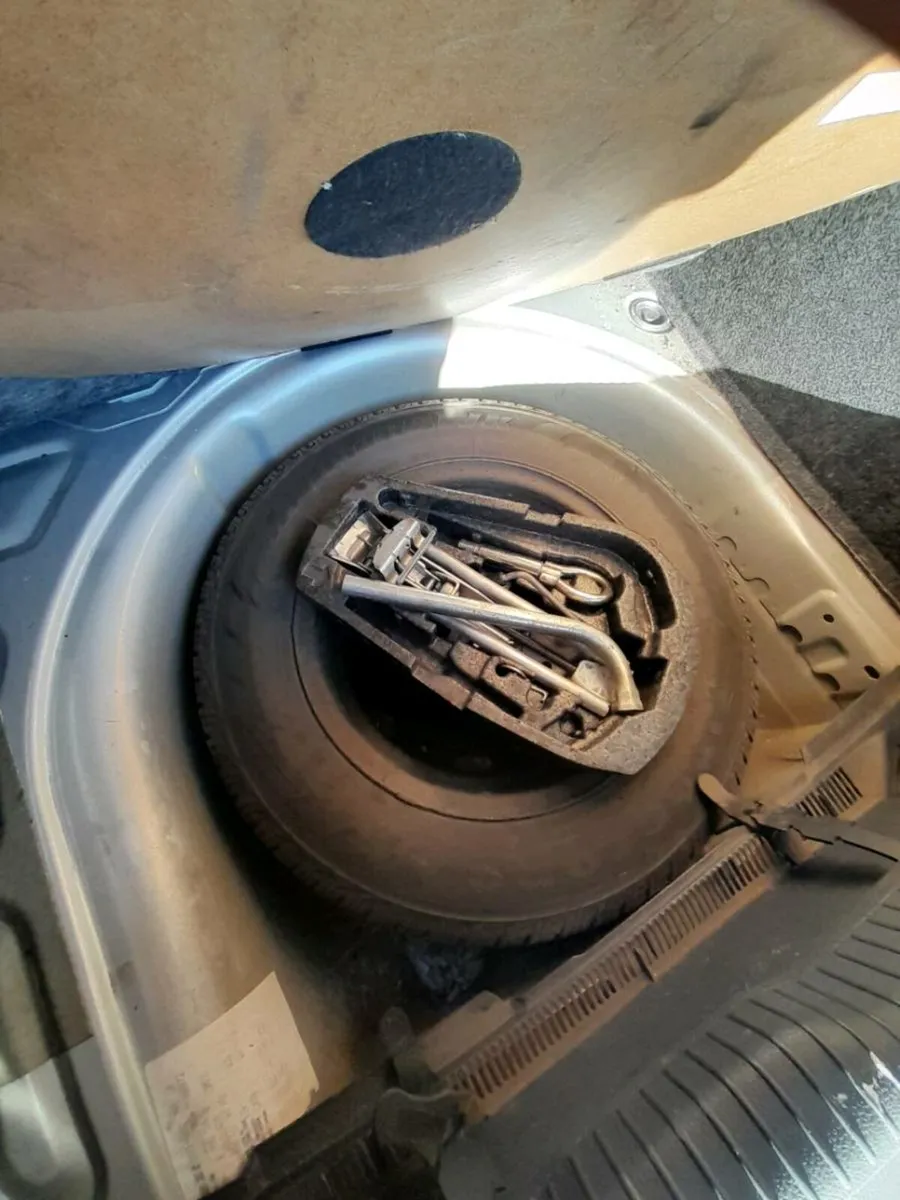 Vw polo 1.2 petrol - Image 3