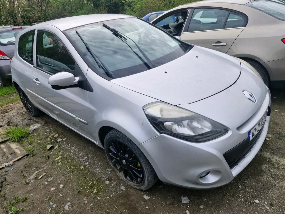 2010 Renault Clio parts - Image 1