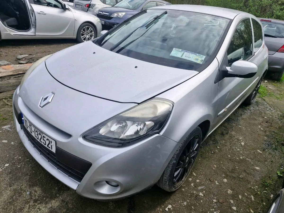 2010 Renault Clio parts - Image 2