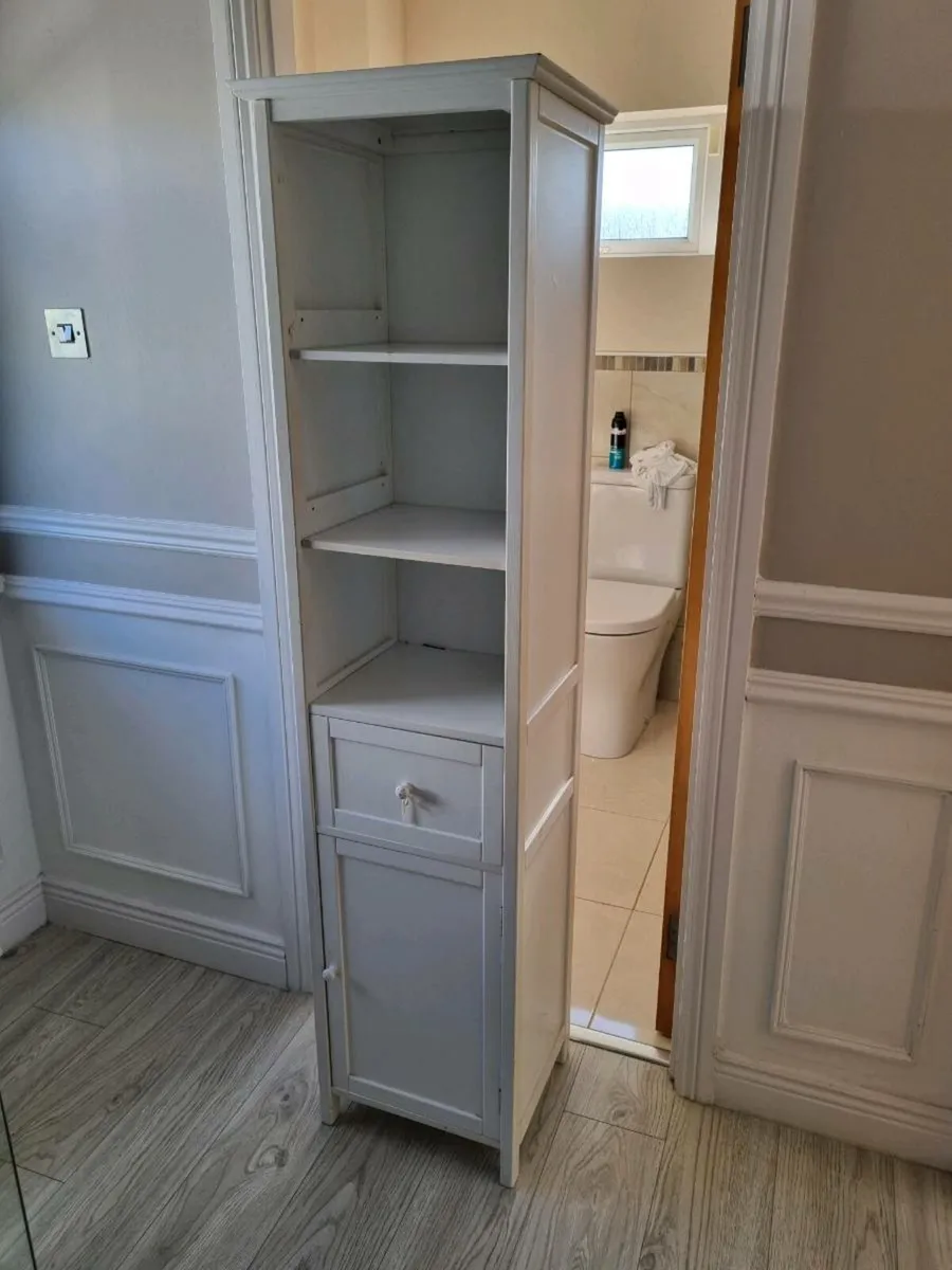 Bathroom cabinet - Image 1