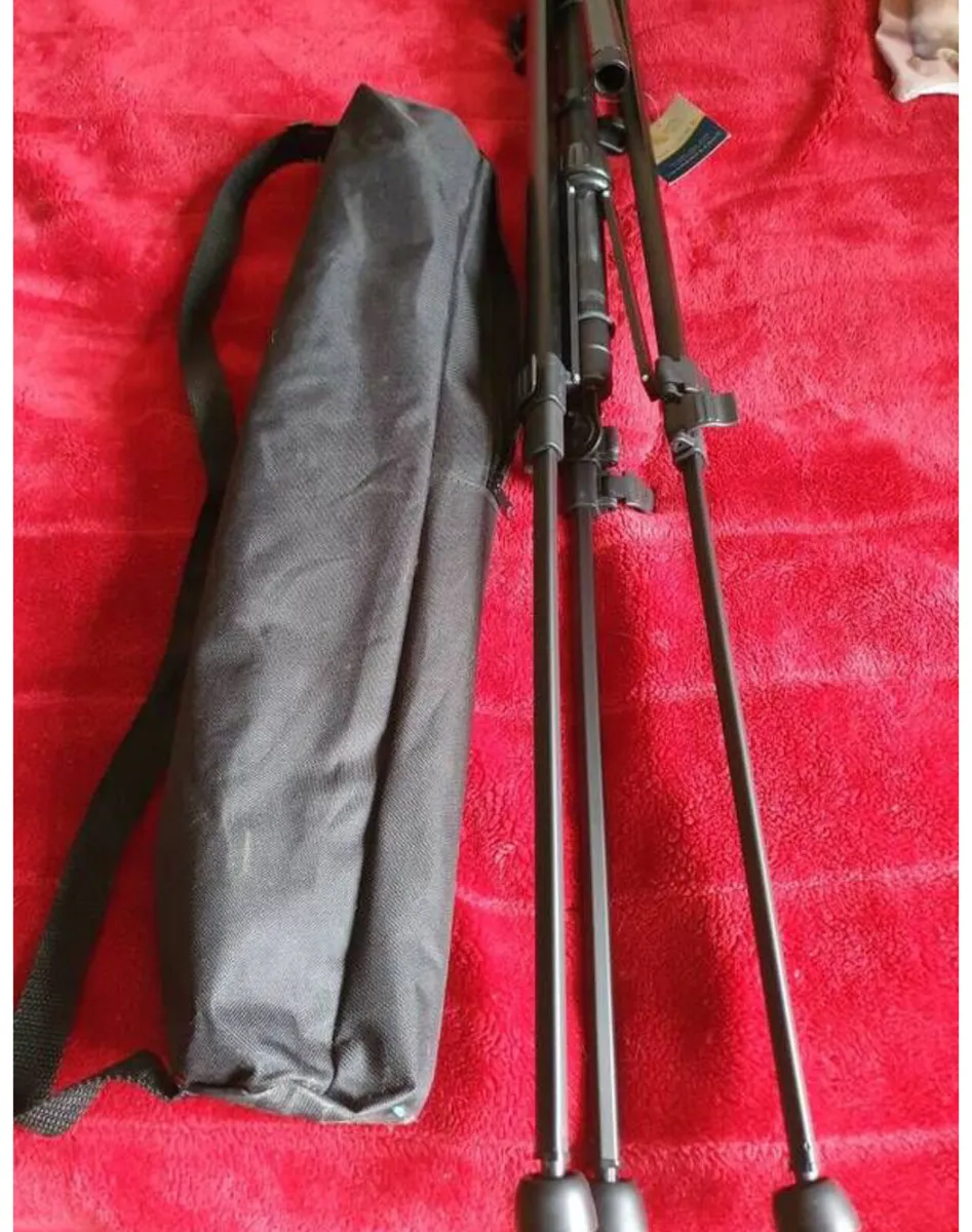 Camera tripod - Image 2