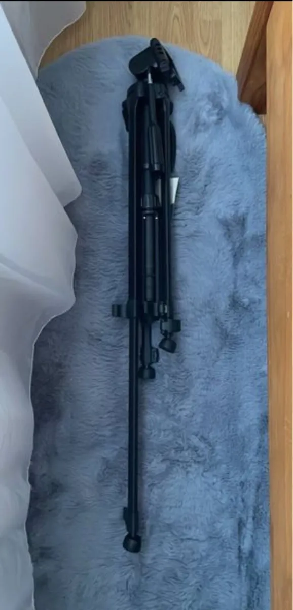 Camera tripod - Image 4