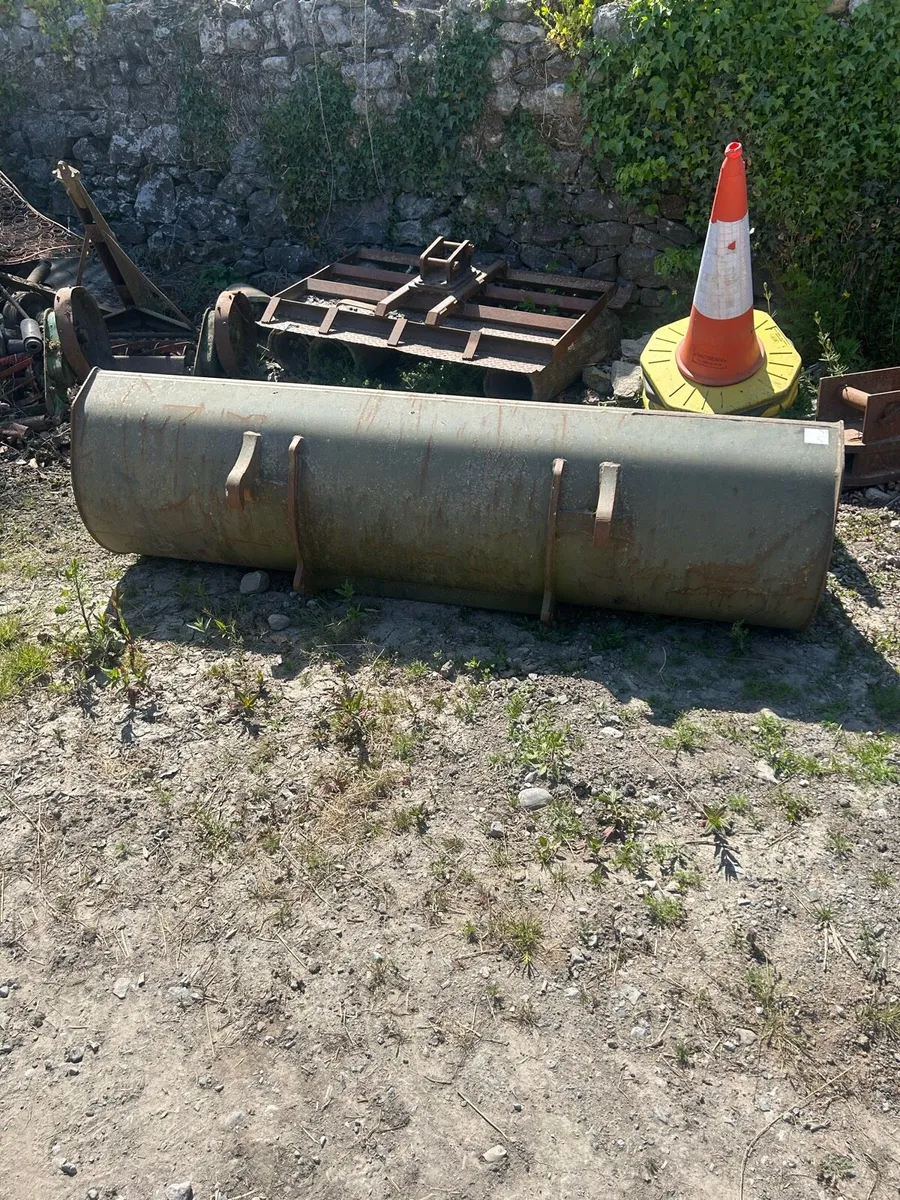 7ft Mx bucket - Image 1
