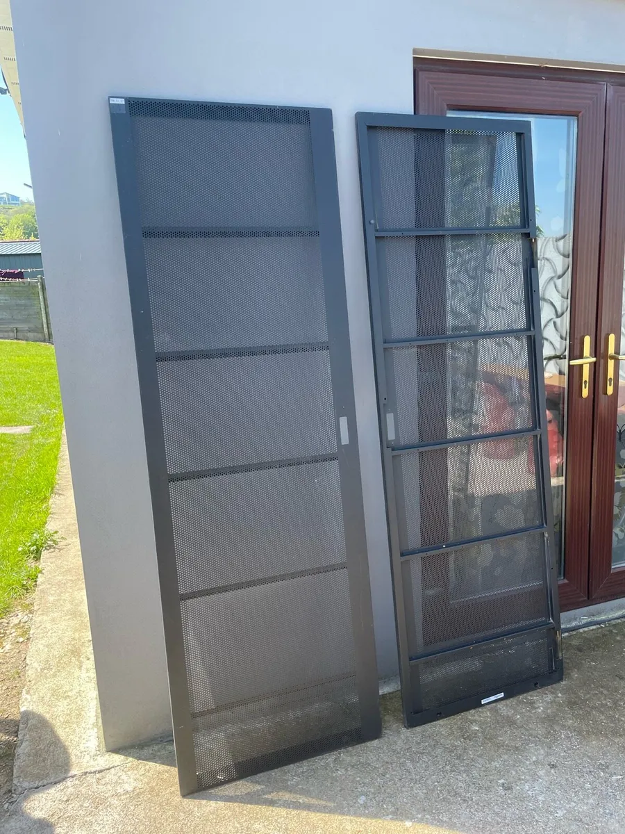 2 Steel door - Image 1
