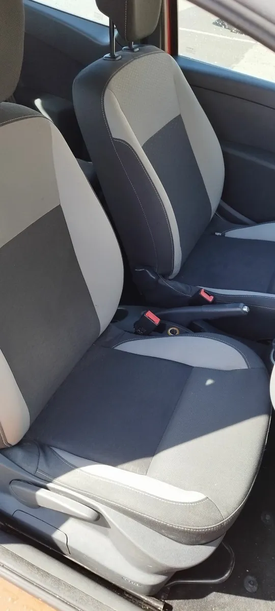 Renault Clio 2010 - Image 3