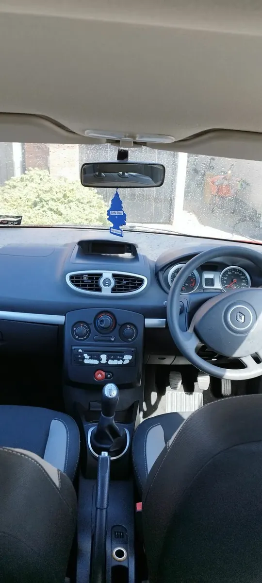 Renault Clio 2010 - Image 4