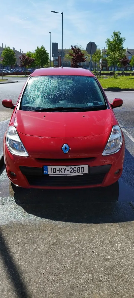 Renault Clio 2010 - Image 1