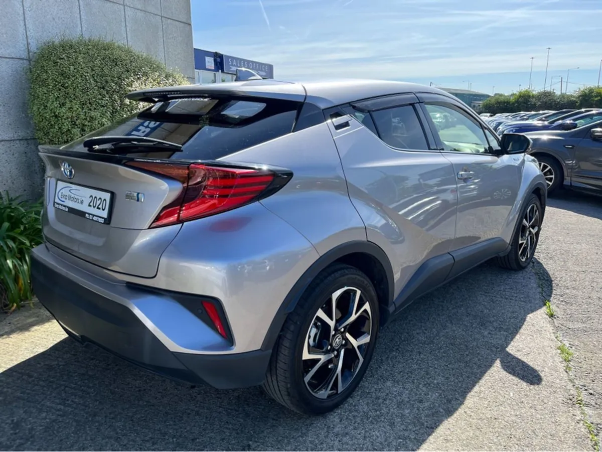 Toyota C-HR SOL Hybrid Automatic 1.8 Petrol //hig - Image 4