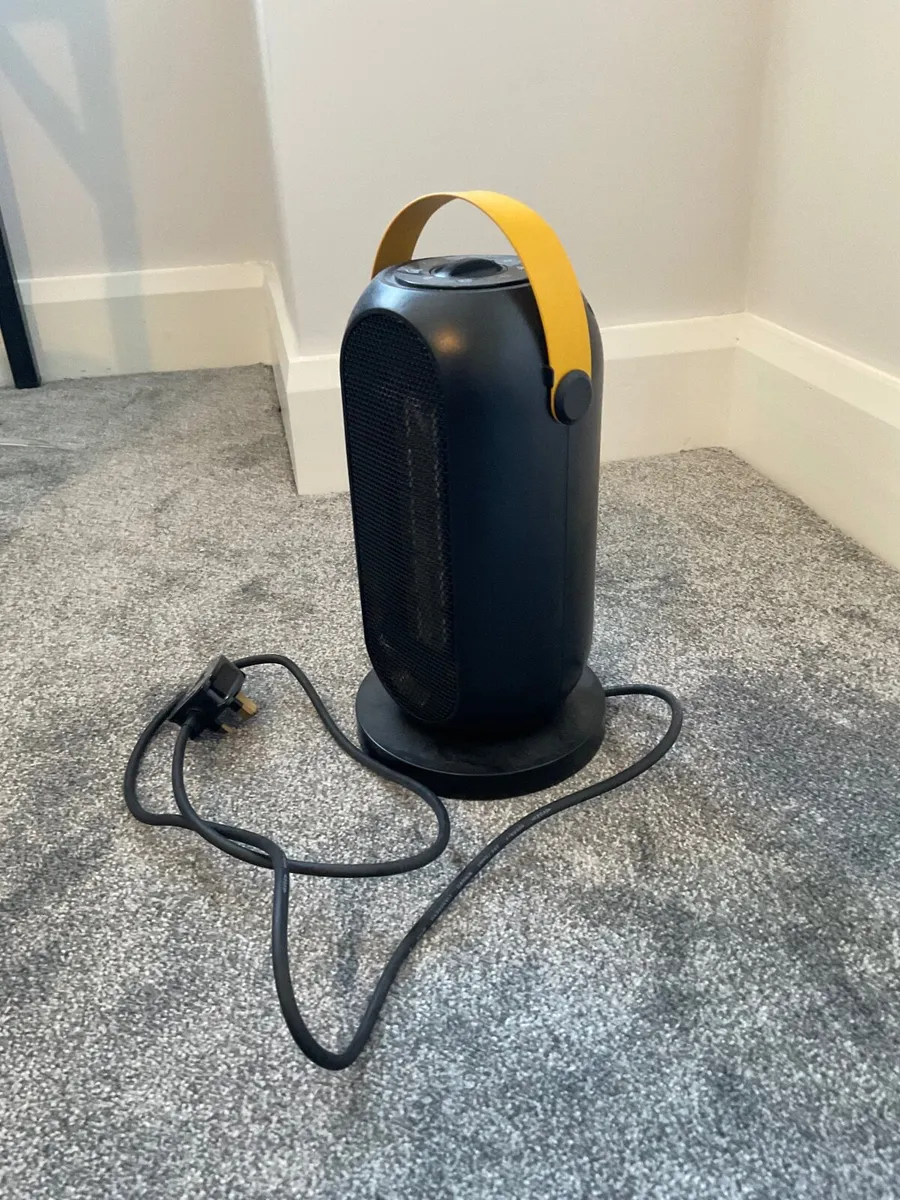 Small compact space heater - Image 1