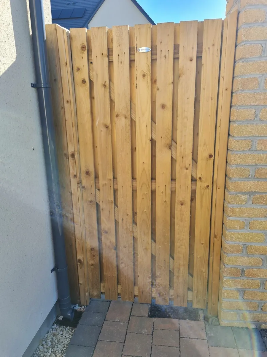Side gate. Standard and brand new - Image 3