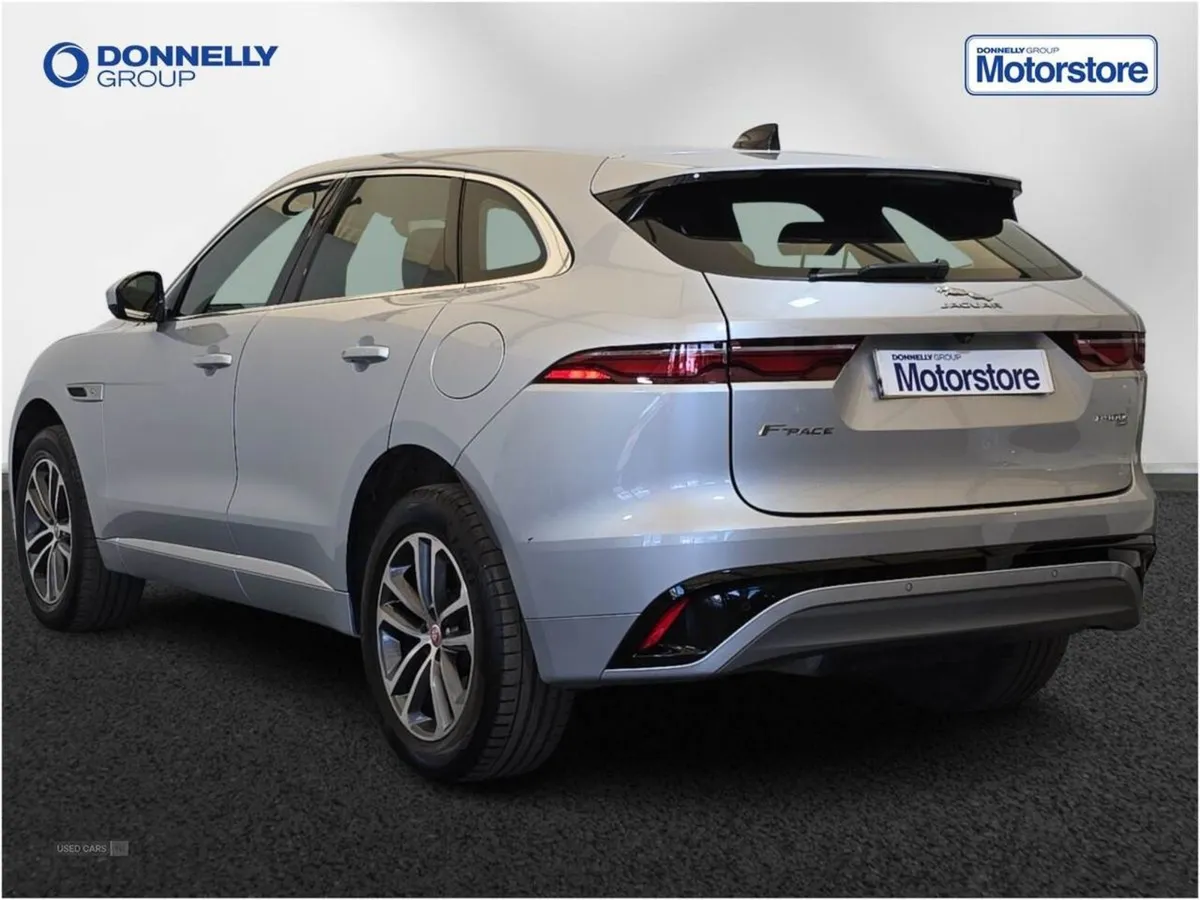 Jaguar F- PACE 2.0 P400e R-dynamic SE 5dr Auto AWD - Image 2