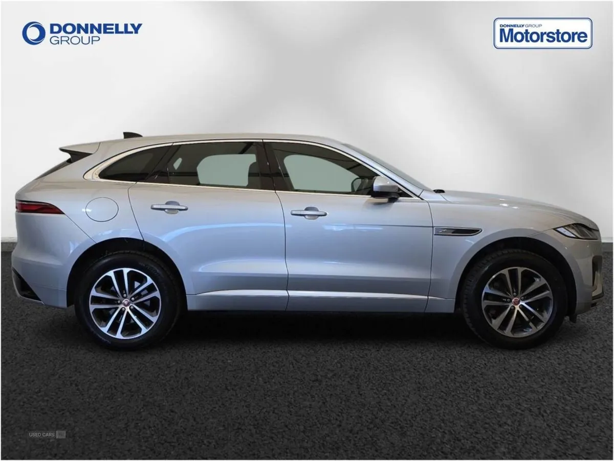 Jaguar F- PACE 2.0 P400e R-dynamic SE 5dr Auto AWD - Image 3