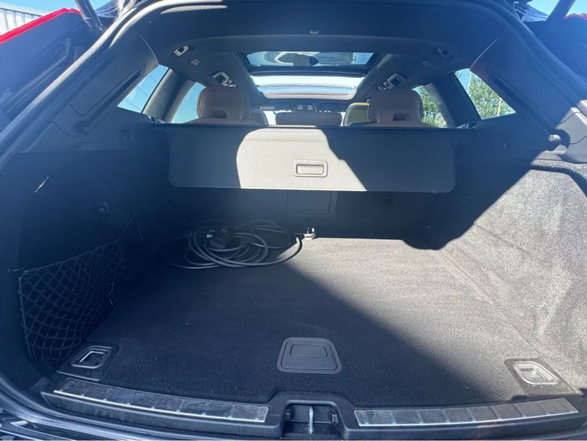 Volvo XC60 T6 Phev Inscription 5DR A Auto - Image 4