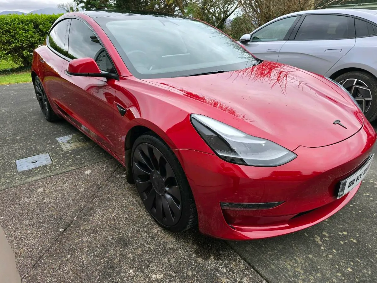 Tesla Model 3 Performance - Image 2