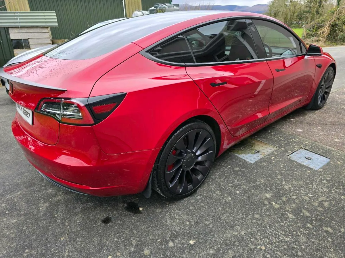 Tesla Model 3 Performance - Image 3