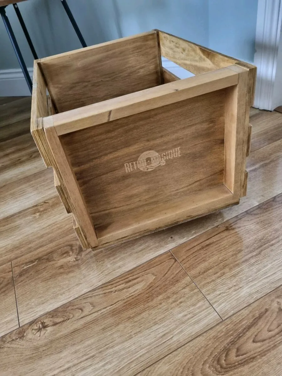 Retro Musique Wooden LP Record Storage Crate - Image 1