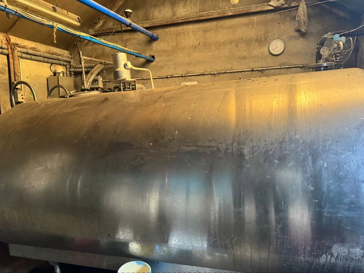 Milk tank - Image 1