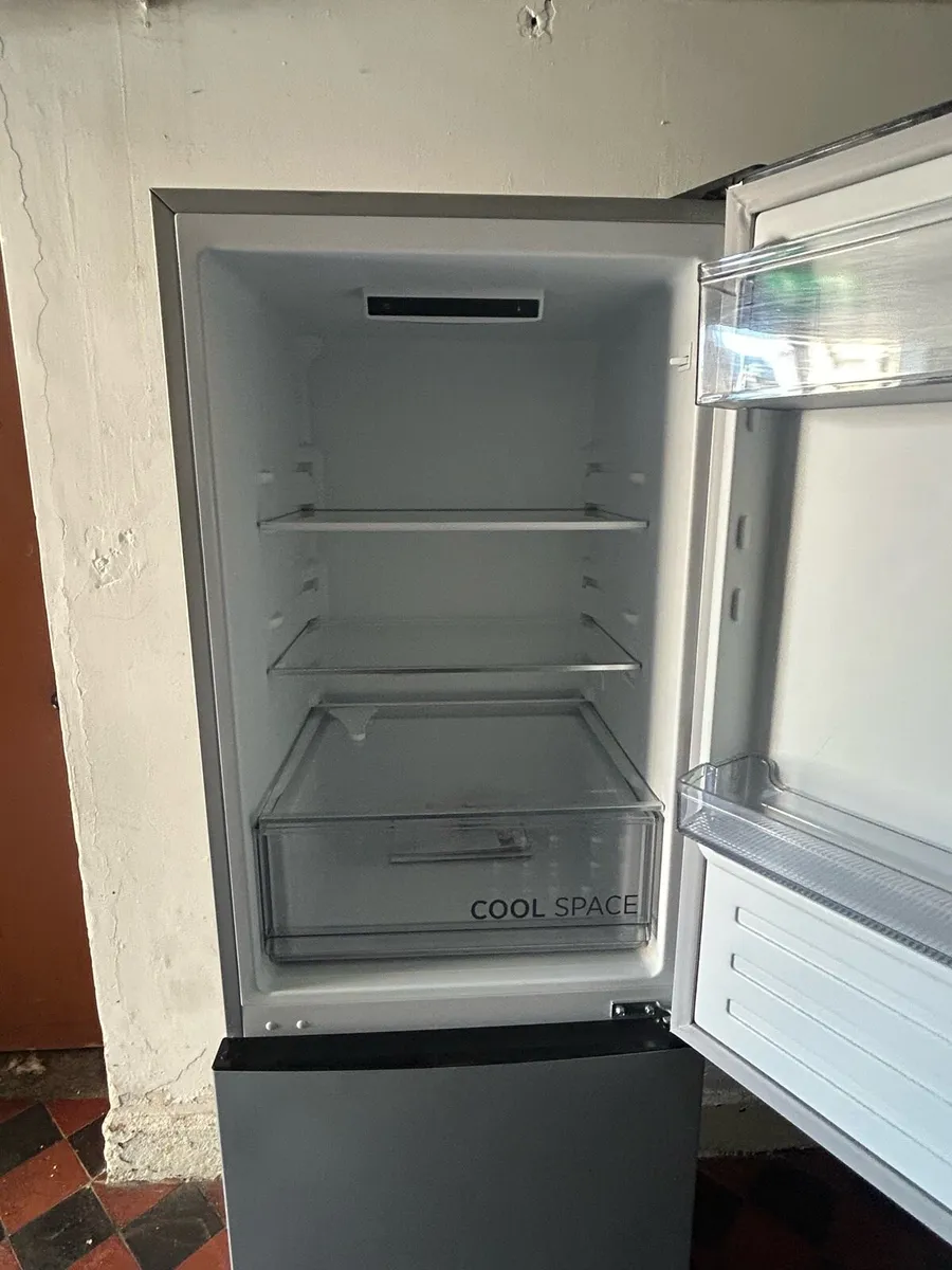 Fridge freezer - Image 2