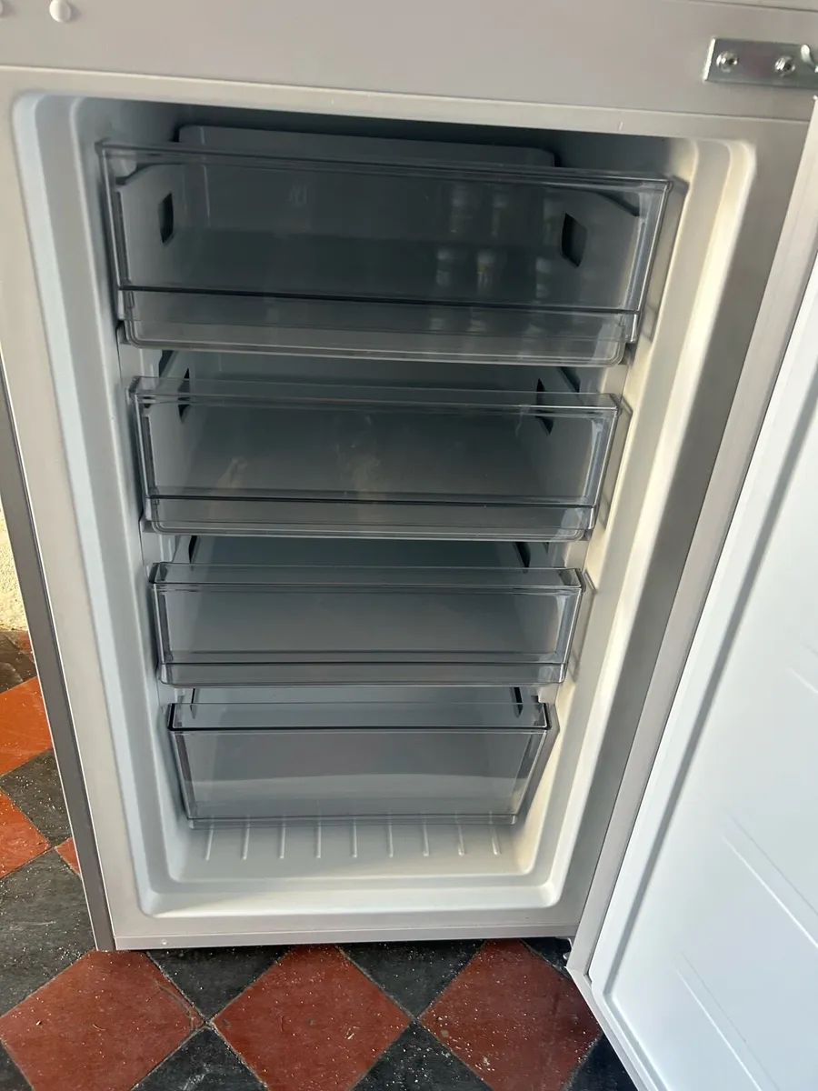 Fridge freezer - Image 4