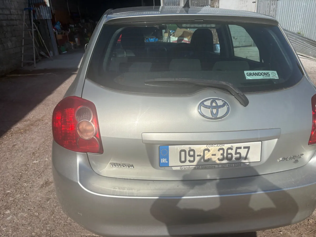 Toyota Auris 2009 Low milage - Image 1