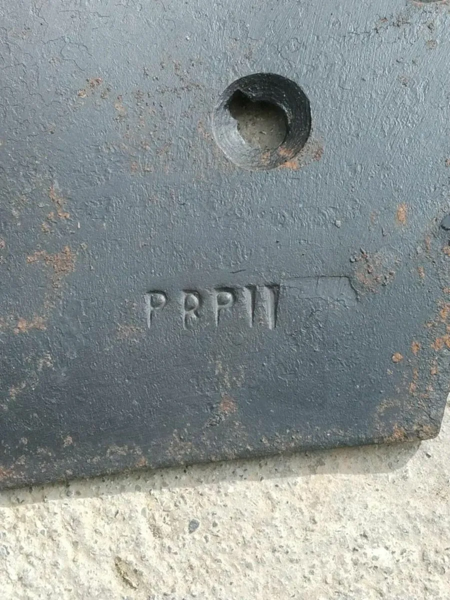 4. Vintage PIERCE bar plough wing points - Image 2