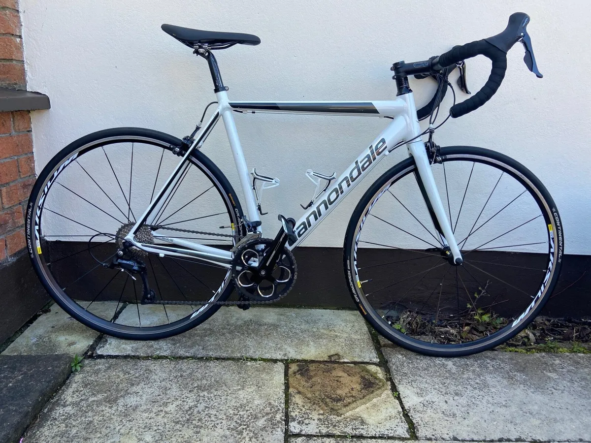 Cannondale CAAD 2020 Road Bike - Image 1