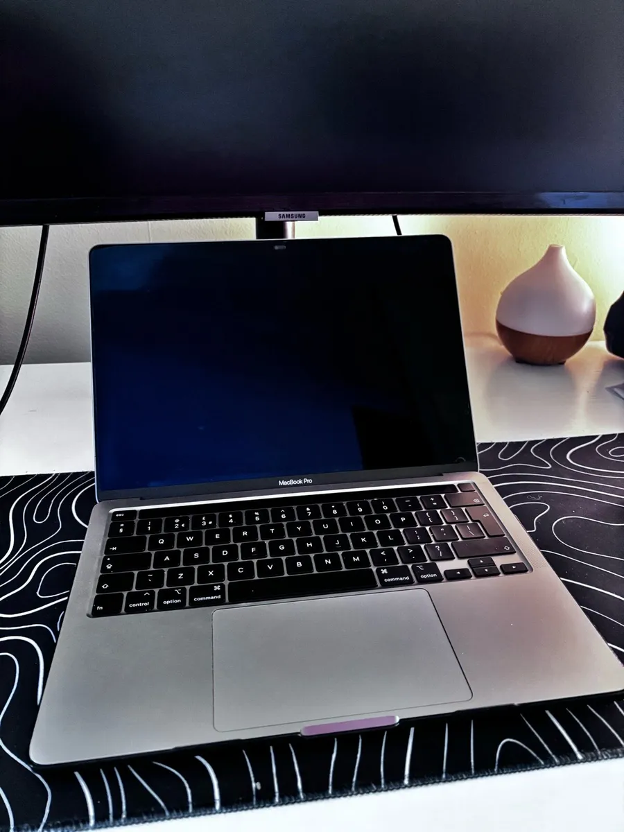 MacBook Pro 13-inch, 2020, Two Thunderbolt 3 ports - Image 2