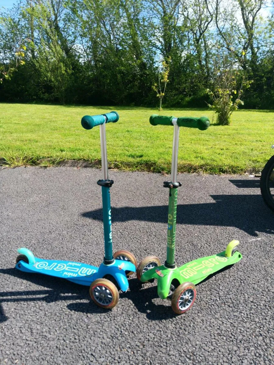 Childs scooter - Image 1