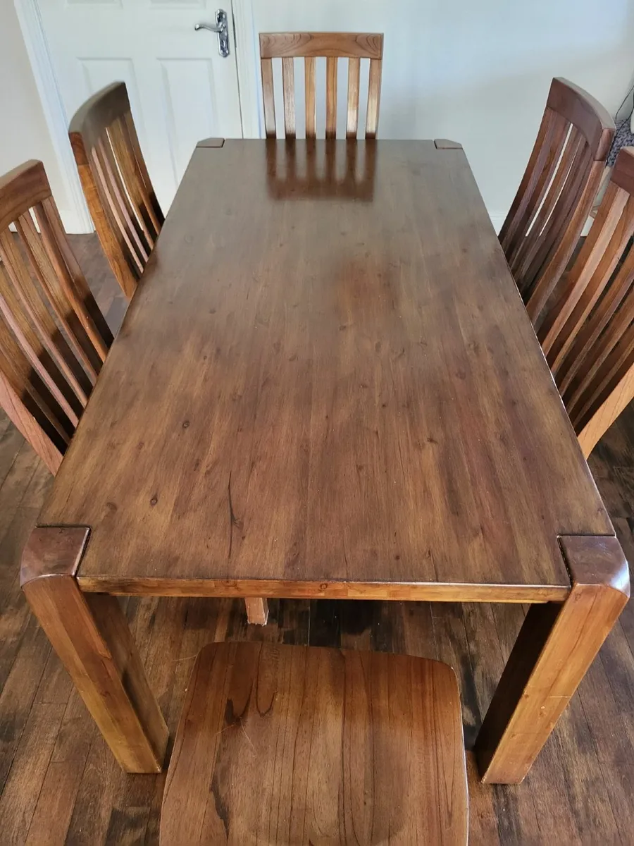 Dining room table & chairs - Image 1